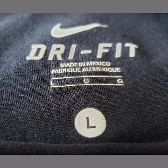 Nike Dri-FIT T-Shirt - Picture 5 of 5